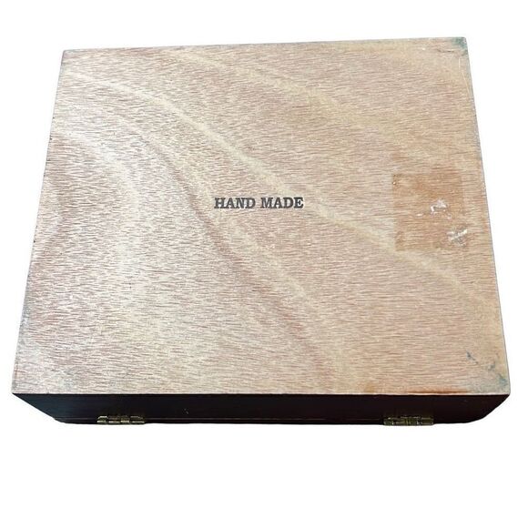 John Bull Brown Hand Made "Sir Winston" Prime Minister Cigar Storage Box 8x9 - Picture 10 of 11